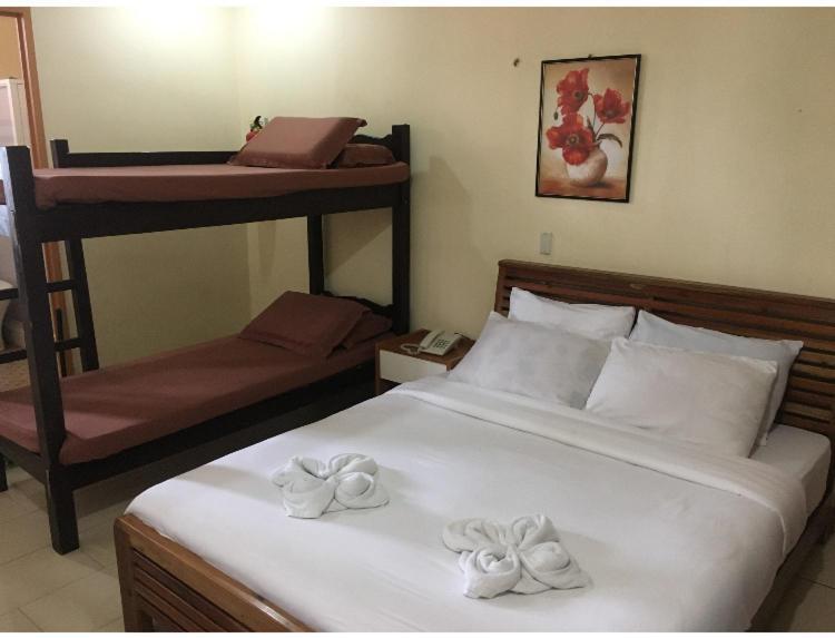 Joyful Island Hostel - Cebu City Extérieur photo